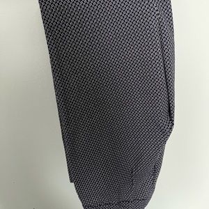 Patterned Van Heusen pull on dress pants size 4